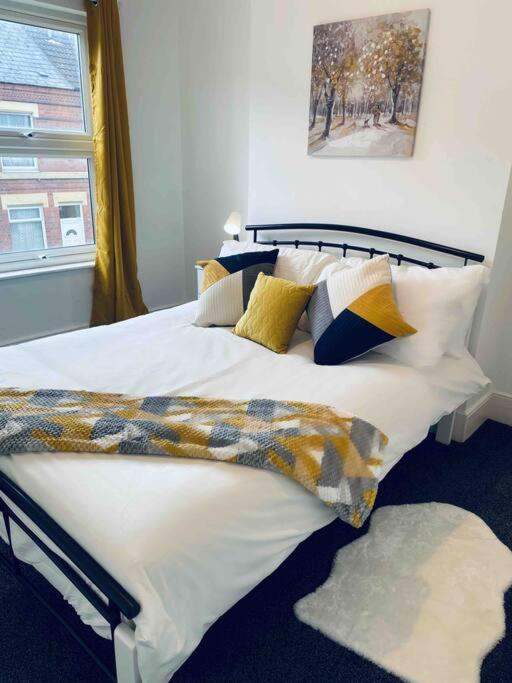 Homely 3 Bed Town House In Coventry City Centre Extérieur photo