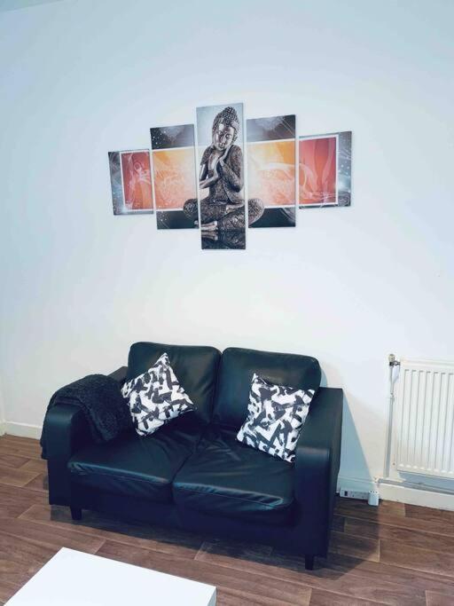 Homely 3 Bed Town House In Coventry City Centre Extérieur photo